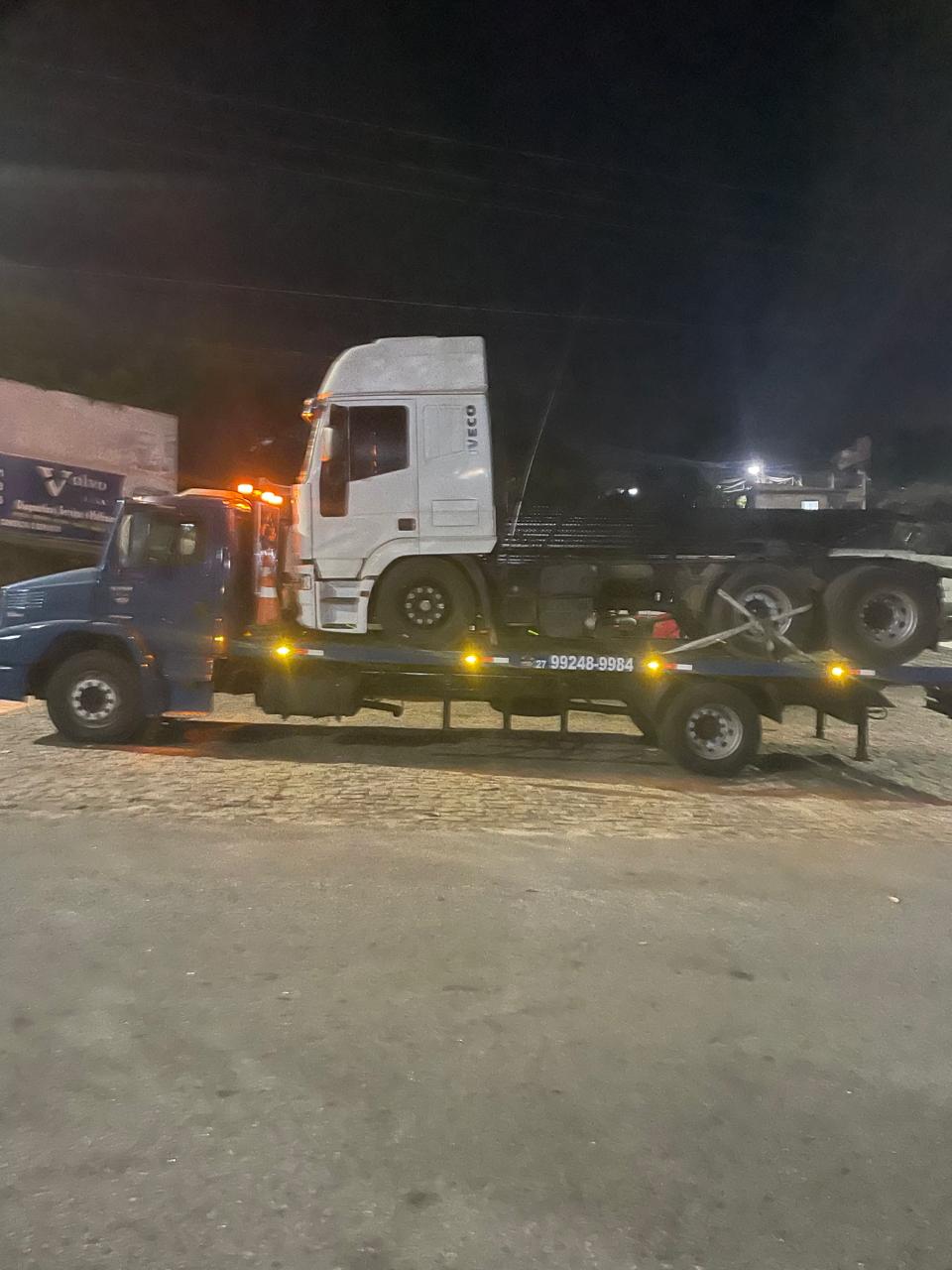 Remoção de cavalo mecânico Iveco pelo Guincho Japinha na Grande Vitória